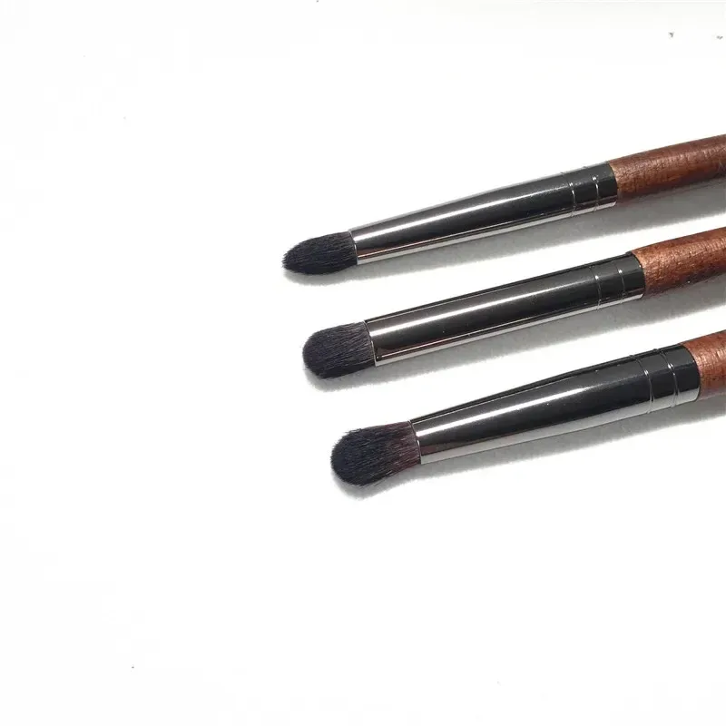 Precision Smudger Blender Brush 212 216 218 Original Wood Handle Eyeshadow Makeup Brushes 3pcs Set — image 2