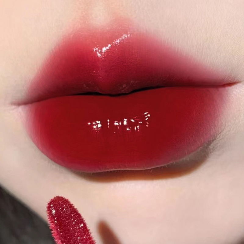 Light Glass-Like Lip Lacquer - Mirror Shine Hydrating Formula; Smudge-Proof Long-Wear and Skin-Brightening — image 11