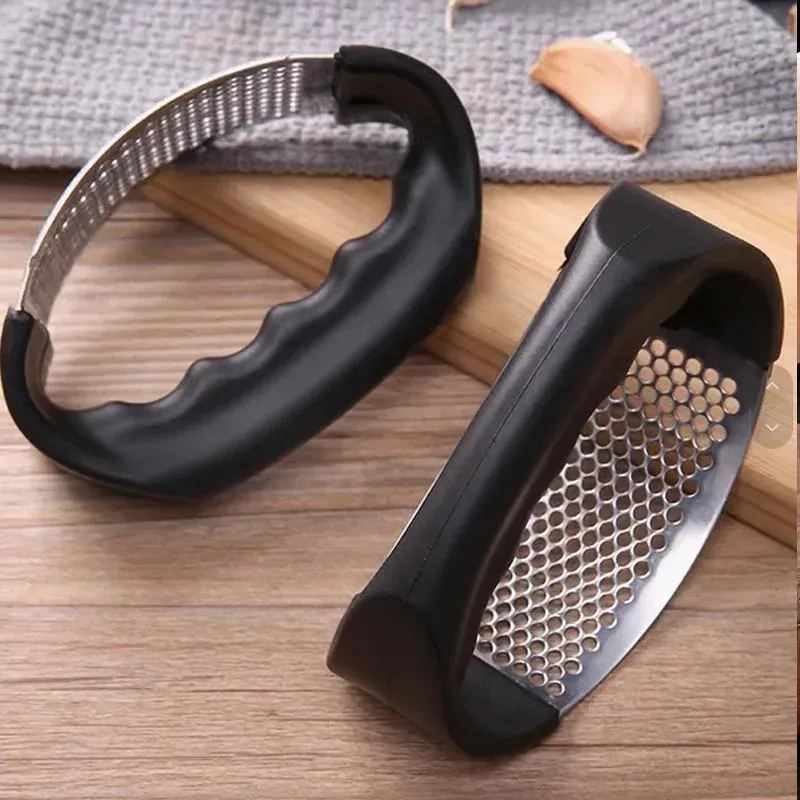 Stainless Steel Garlic Press – Metal & Plastic One-Press Design Easy to Clean Effort-Saving — image 4