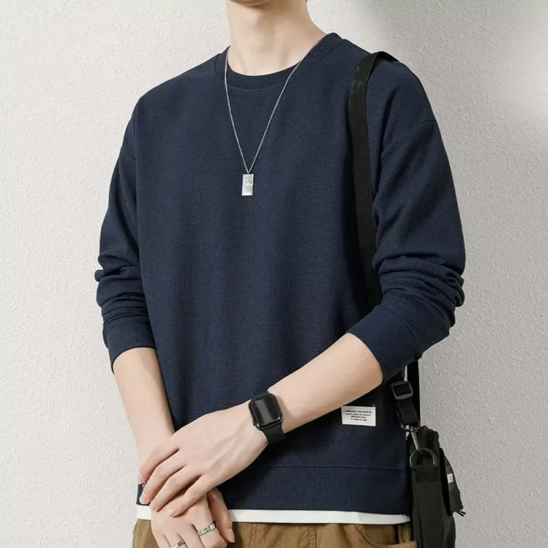 Loose for Fit Plaid Sweatshirt for Men with Long Sleeves Round Neck and Fake Two-Piece Visual Design for Everyday Use — image 6
