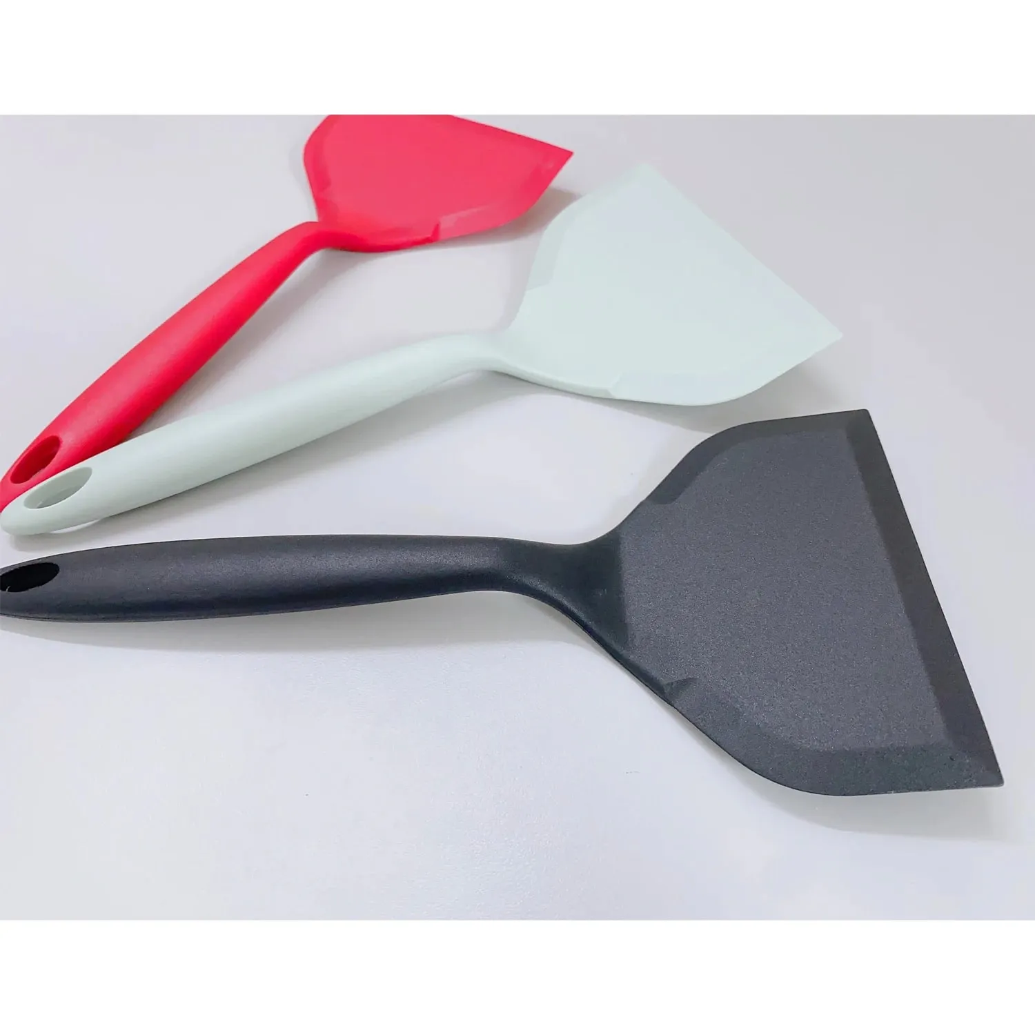 Silicone Spatula Pancakes Shovel Omelette Spatula Turner for Eggs Fish Pancake Non Stick Wide Soft Pizza Shovel Kitchen Scraper — image 7
