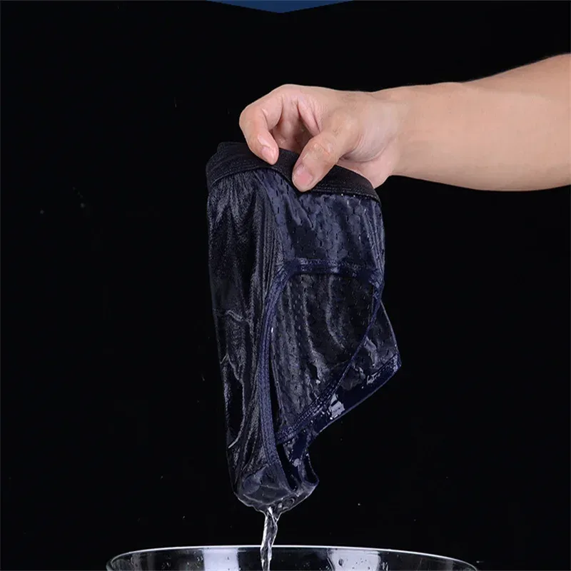Men's Ice Silk Underwear Briefs Breathable Underwear Bamboo Carbon Fiber Anti-Bacterial Comfortable Hollow Underwear Pants Cold