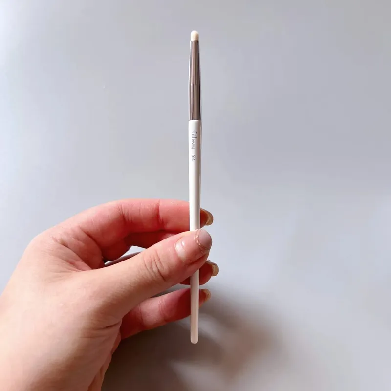 1db fehér púderes smink ecsetek 3D folyékony alapozó alap smink ecset szemhéjfesték keverés Részletek Arc Szem korrektor Szépség eszköz