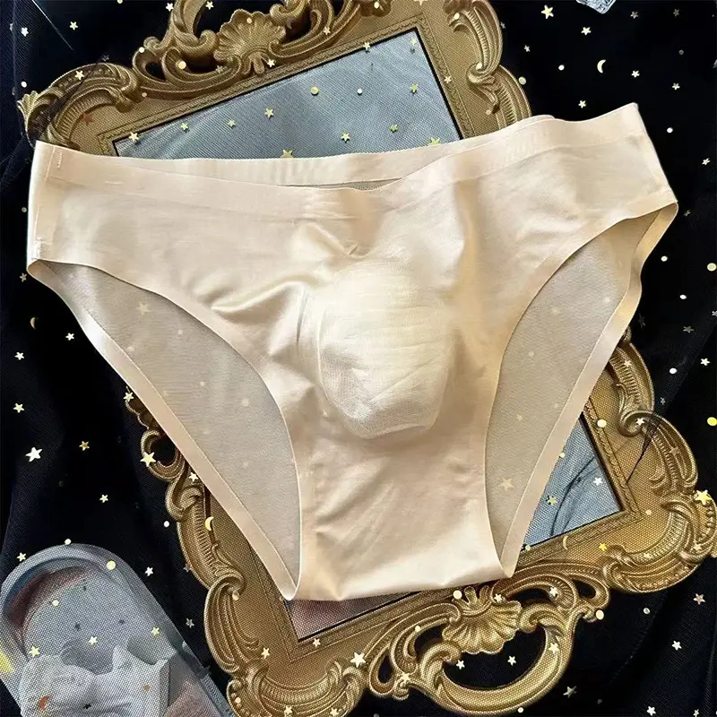 Panlalaking Ice Silk Briefs Ultra-manipis na Seamless Sexy Panties Mabilis na Napapatuyo U Ubulge Pouch Breathable Underwear Luxury Glossy Underpants — image 9