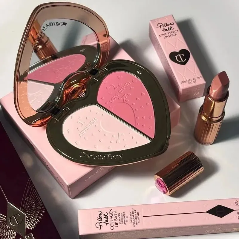 Charlotte Tilbury Lip Liner Set με αιθέριο έλαιο Silky Blush Foundation που είναι απαλό, ελαφρύ φυσικό και θολό μακιγιάζ — image 3