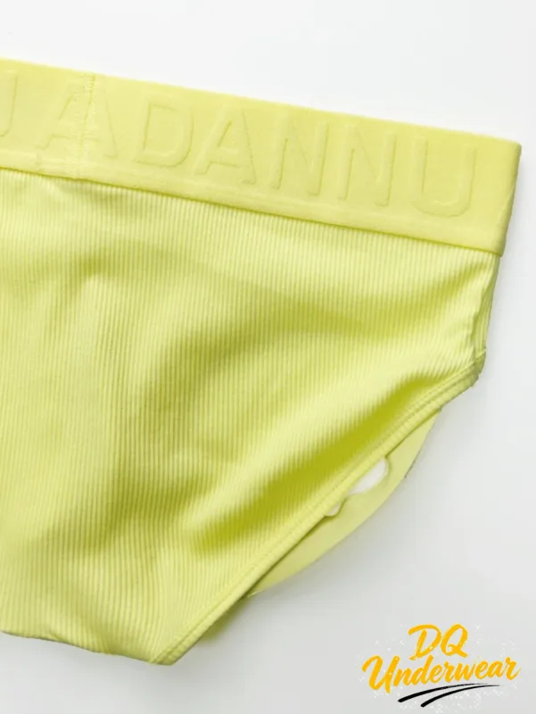 1PCS 솔리드 컬러 늑골이있는 남성 팬티 ADANNU 양각 로고 탄성 허리 스트레치 컴포트 일일 비키니 속옷 AD759