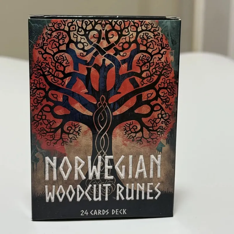Deck de Runes gravées sur bois norvégien, 24 pièces, Version anglaise, The Elder Futhark Runes Oracle deck