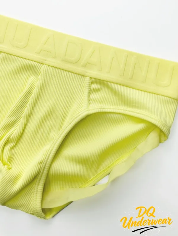 1PCS 솔리드 컬러 늑골이있는 남성 팬티 ADANNU 양각 로고 탄성 허리 스트레치 컴포트 일일 비키니 속옷 AD759
