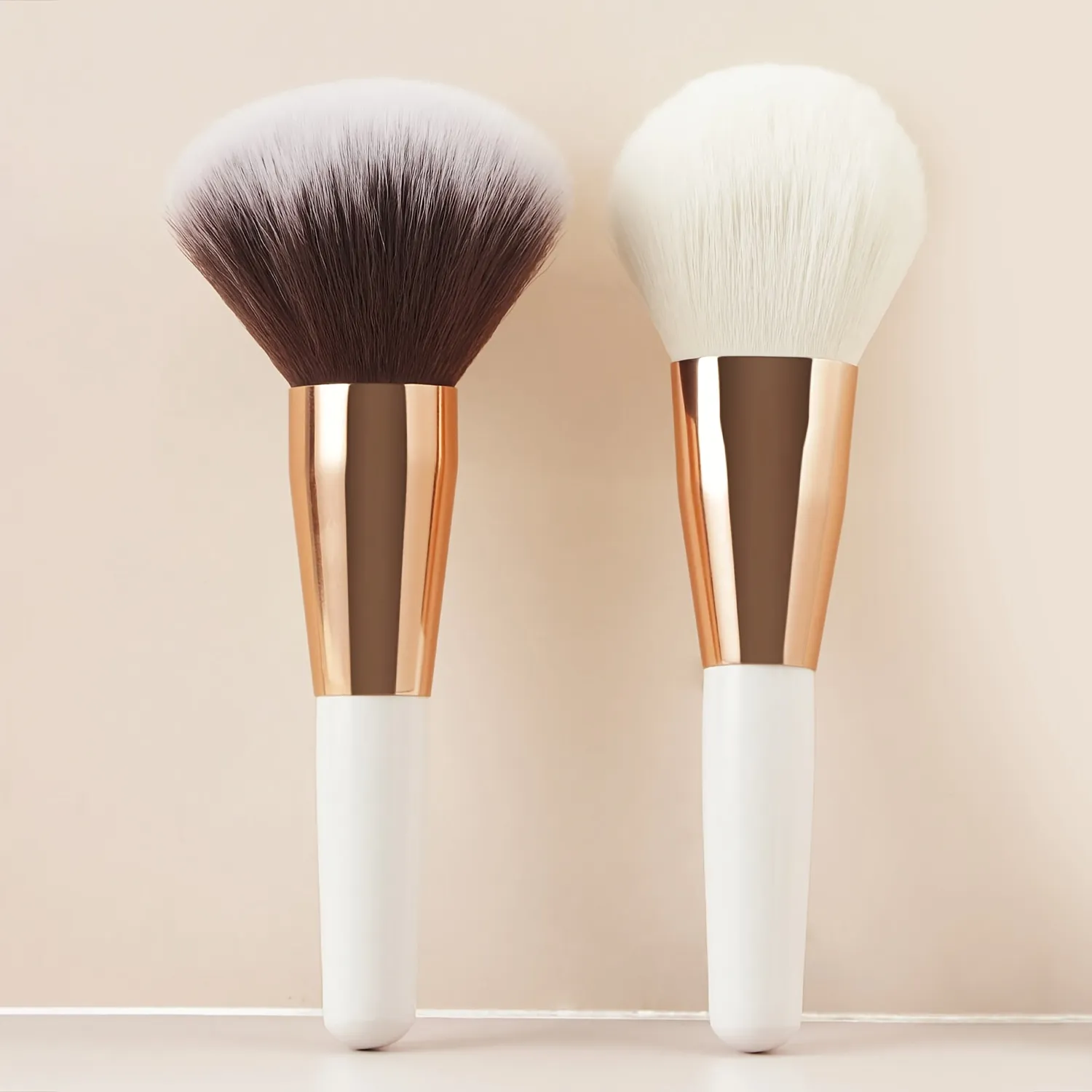 Ensemble de pinceaux de maquillage de voyage, 2 pièces, pour poudre et fard à joues, avec étui Portable, poils en nylon végétalien, pour une beauté en déplacement — image 2
