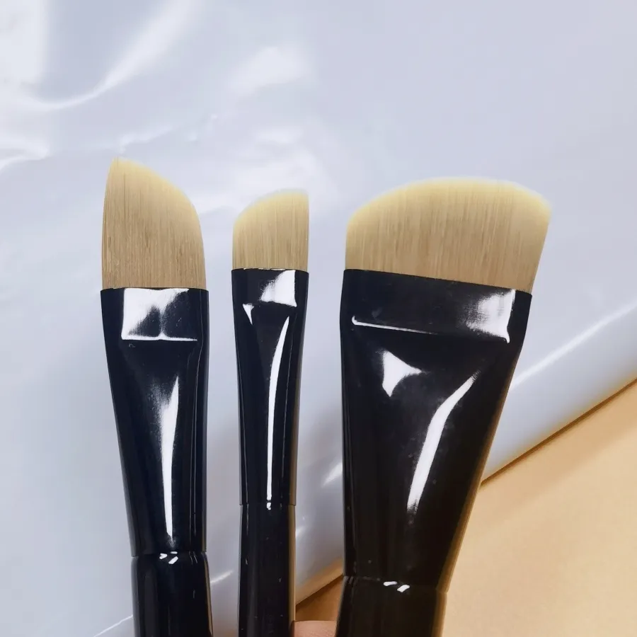 Black Curved Foundation Makeup Brushes Blush Beauty Foundation תחליב טיפוח מסיכת פנים איפור כלי מברשת