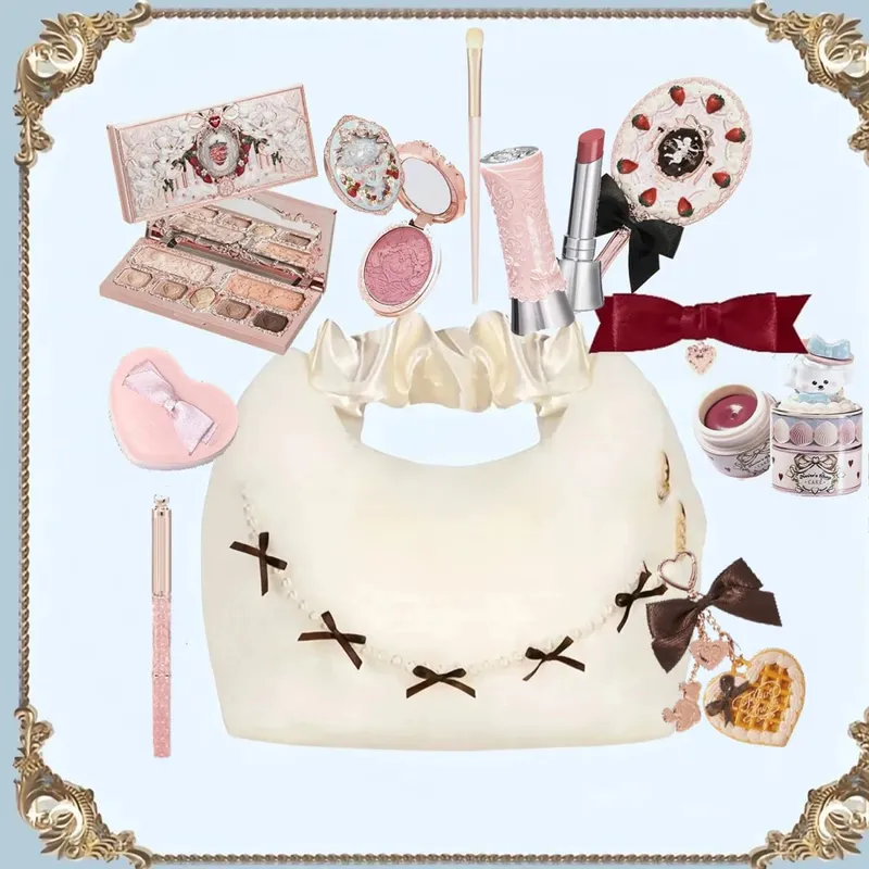 Flower Knows sminkkészlet Nyárközi mesék Flowerknows alapozó Little Angel Highlight Strawberry Rococo ajakmáz 11db készlet — image 7