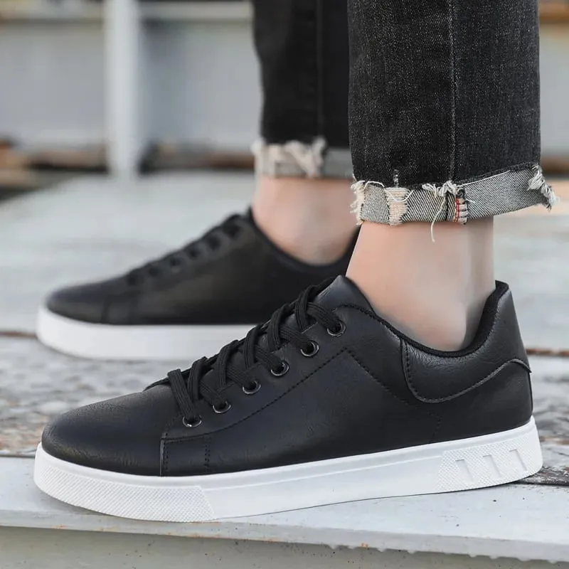 Fekete Vulkanizált tornacipő Férfi Lapos Kényelmes Cipők Fűzős Zapatillas Hombre Őszi tavaszi divatos tornacipők 39-48-as — image 6