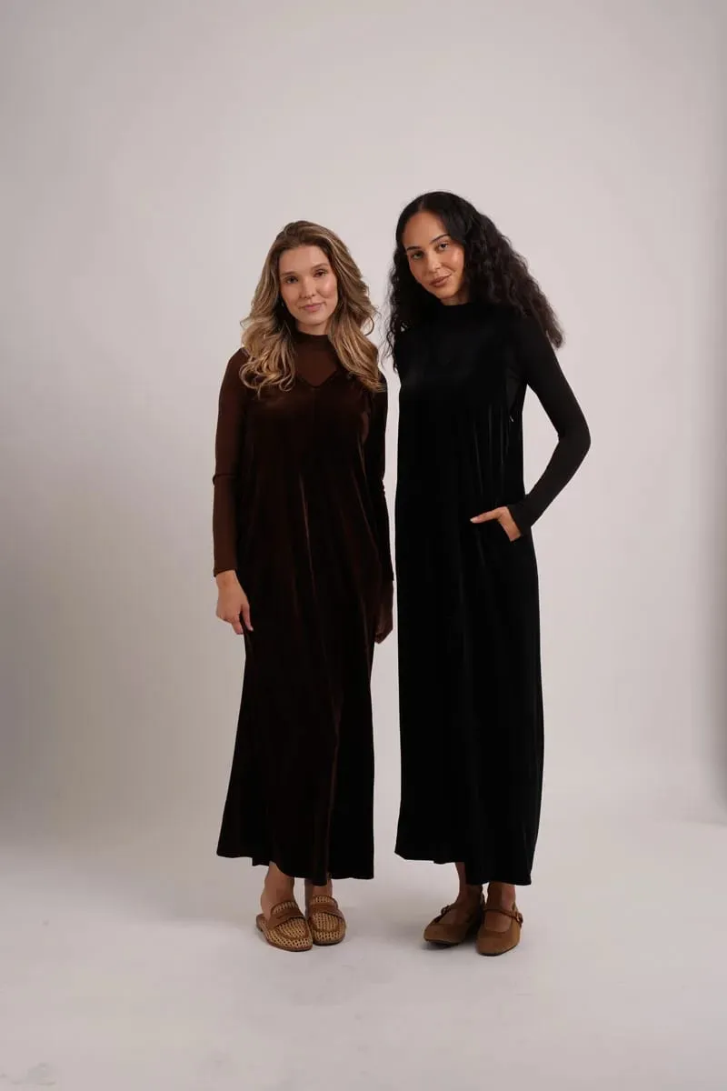AS AW26 Velvet jumper dress with side pockets + Jersey basic mockneck — image 1