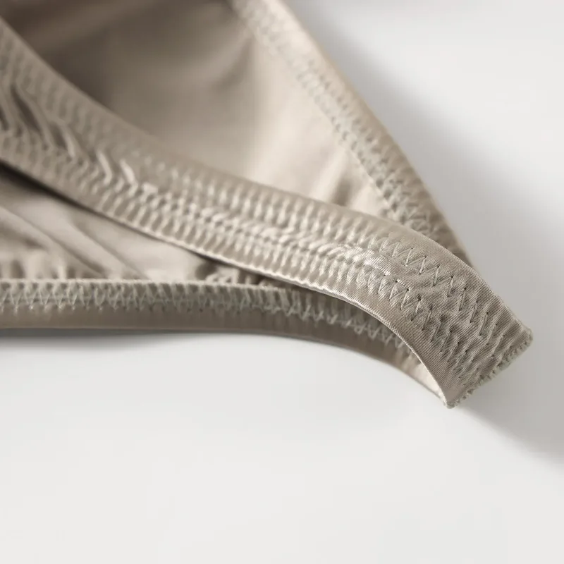 Cuecas de ginástica masculinas de cintura baixa, roupa íntima de cetim suave para treinamento esportivo, musculação, ultrafina, secagem rápida, treino de fitness, levantamento de bunda — image 15