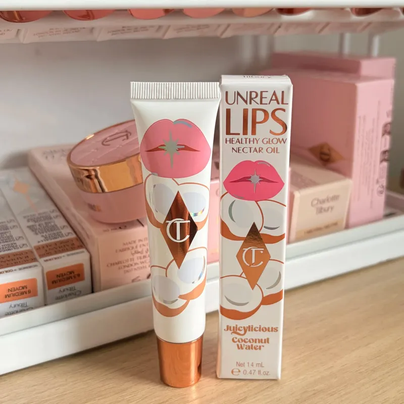 Σετ μακιγιάζ Charlotte Tilbury CT Highlighters Lip Blam 4 Χρώματα Παλέτα Σκιών για Χείλη Gloss Lip Blam Σετ Μαξιλάρι Talk Μεγάλης διάρκειας