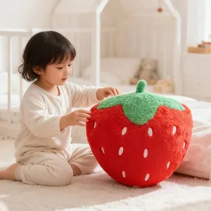 딸기 베개 부드러운 인형 봉제 인형 Sweety 딸기 소파 포옹 베개 홈 쿠션 과일 테마 생일 선물