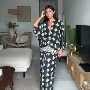 V-Neck Loose Waist Cinched Long Dress Woman Contrasting Colors Short Sleeve Pleated Maxi Dresses Chic Vacation Women's New Dress