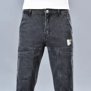 2024 Sommermote for menn Jeans med flere lommer Spleising med rette ben Uformelle dongeribukser Personlig mørkeblå merkevare