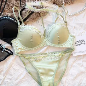 로리타 프랑스어 순수한 욕망 섹시한 레이스 새틴 스파이스 소녀 브래지어 작은 가슴 수집 홀터 중공 속옷 세트 소프트 언더 와이어