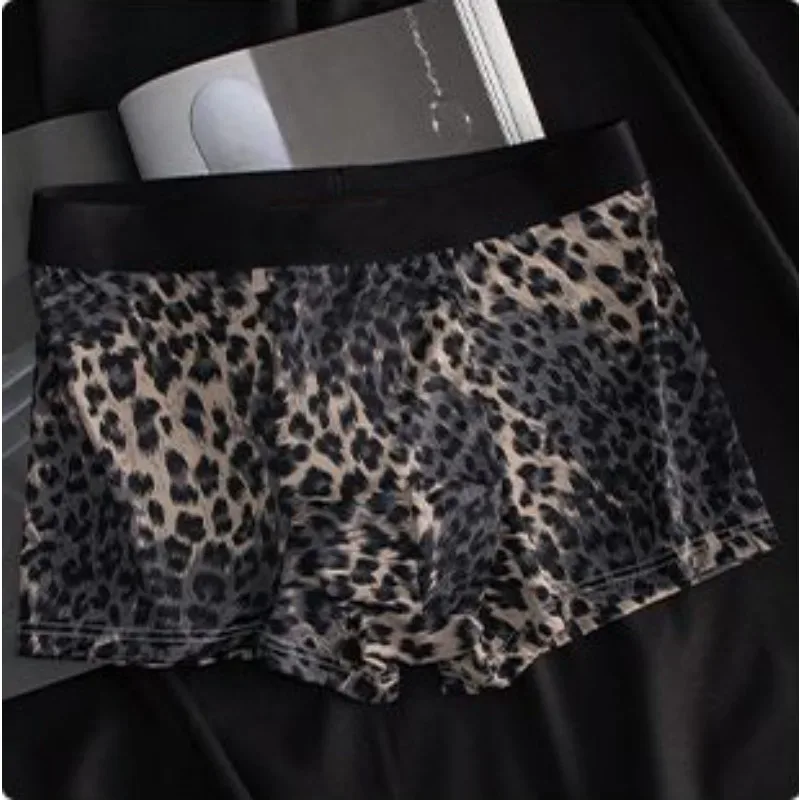 Sous-vêtements en soie glacée pour hommes, short à poche convexe, boxer plat léopard à séchage rapide, caleçon de natation respirant sans couture