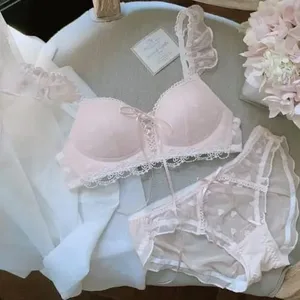 Teen-Dessous-Set im deutschen Stil, süßes kabelloses Bralette für kleine Brüste, süßer Spitzen-Trainings-BH für Mädchen, bequemer erster BH